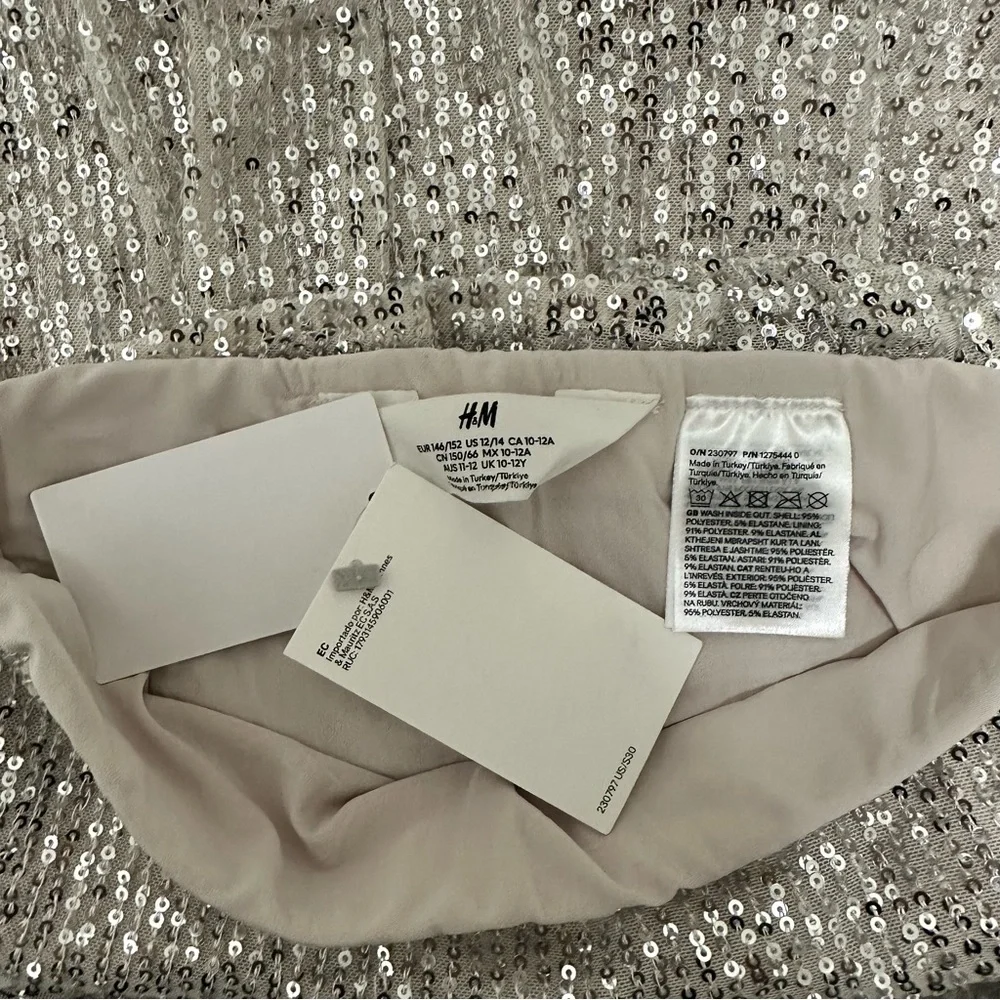 NWT H&M Girls size 12 Silver Colored Tiered Sequined Ruffle Skirt Elastic Waist